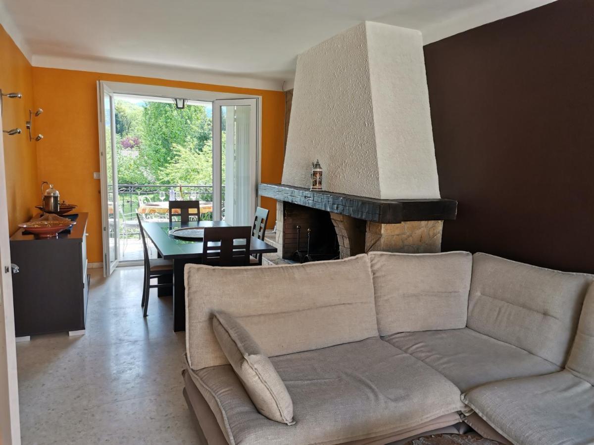 Au Pays D'Olmes Apartment Lavelanet Exterior foto