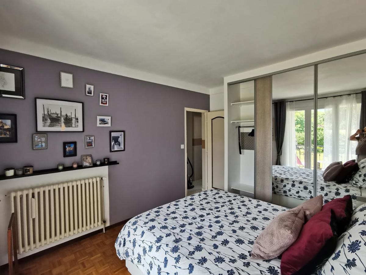 Au Pays D'Olmes Apartment Lavelanet Exterior foto